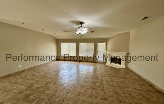 Charming 3 Bed/2 Bath NW Bakersfield Home w/ RBP & Security Deposit Alternative