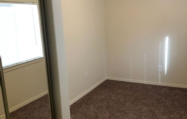 2 beds, 1 bath, $1,199