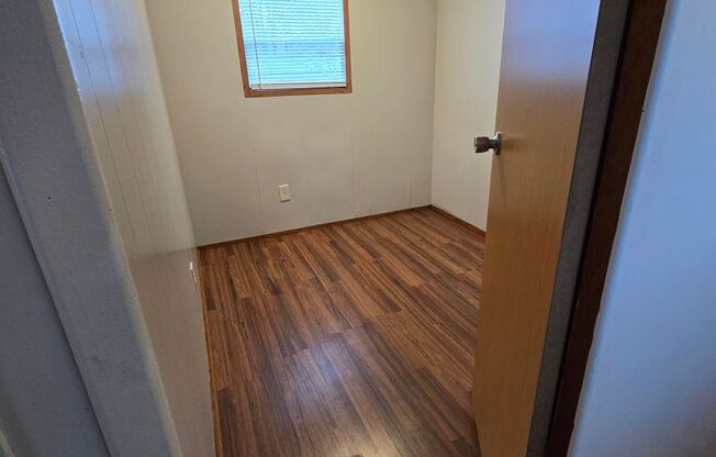 1 bed, 1 bath, $775, Unit LOT 32