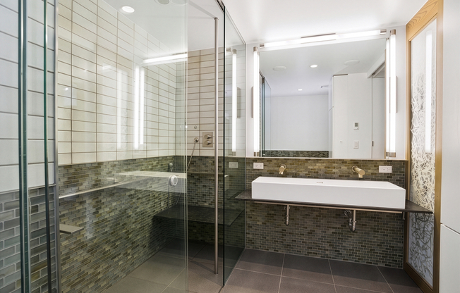 3 beds, 2.5 baths, 2,890 sqft, $14,500, Unit 26D