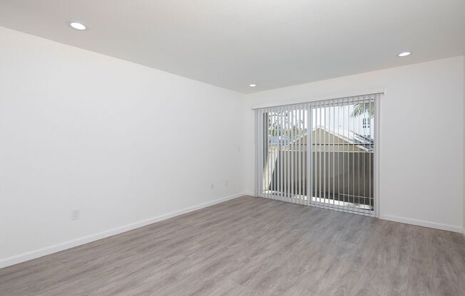 3 beds, 2 baths, 1,105 sqft, $3,295, Unit 139