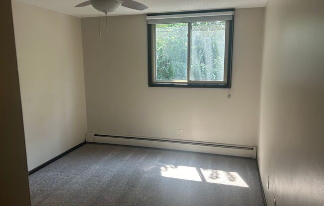 1 bed, 1 bath, 630 sqft, $870, Unit Unit 202