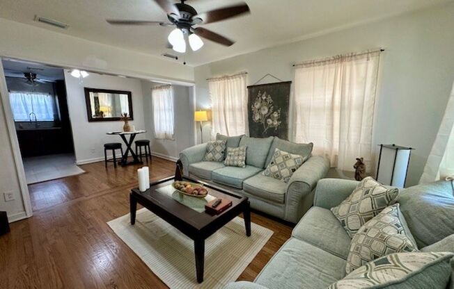 Adorable 2/1 in Downtown Orlando!