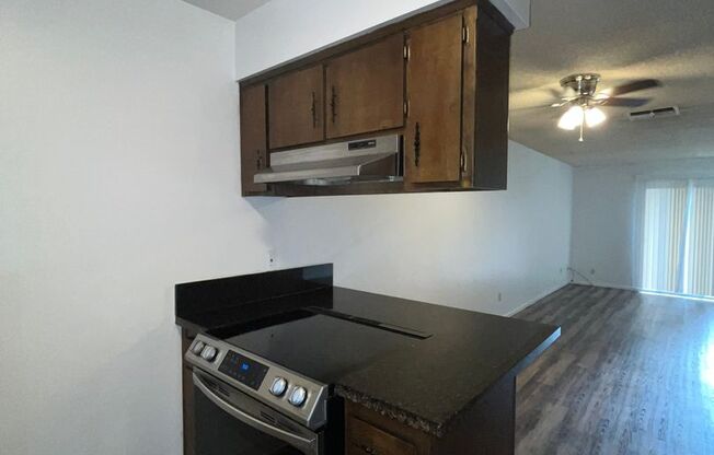 2 beds, 1 bath, 1,000 sqft, $1,350, Unit 301