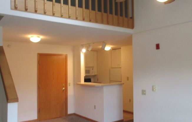 3 beds, 2 baths, $3,600, Unit CV 118-J
