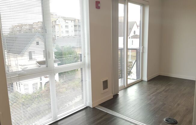 1 bed, 1 bath, 342 sqft, $1,645, Unit 501