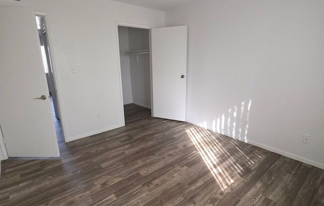 2 beds, 1 bath, 726 sqft, $1,099