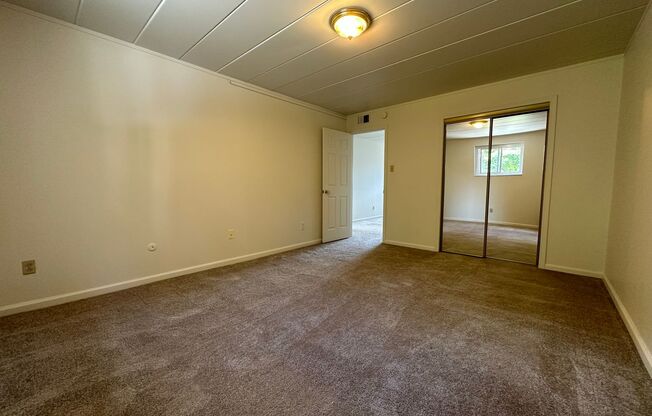 2 beds, 1 bath, $1,045, Unit B-04