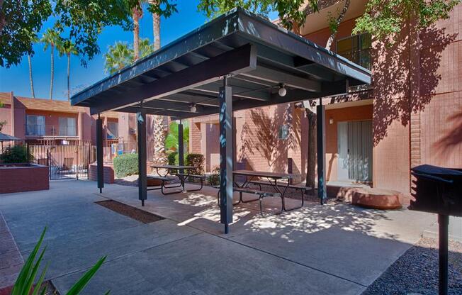 Pool Cabana & Outdoor Entertainment Bar at Fountain Plaza Apartments, 2345 N. Craycroft, Tucson, AZ