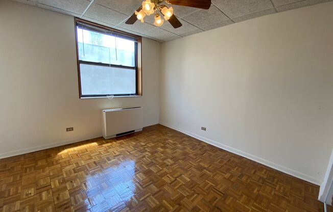 1 bed, 1 bath, 550 sqft, $1,725, Unit 620-303