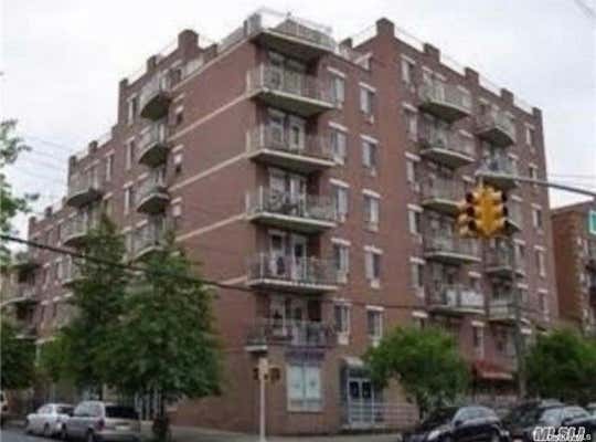 2 beds, 1 bath, $2,350, Unit 4I