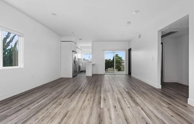608 HL ST