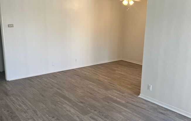 Second-floor 1-bedroom apartment in Whittier.