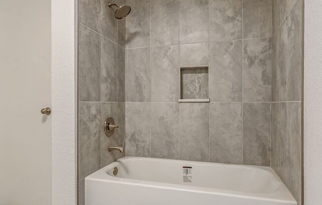 2 beds, 1.5 baths, 1,042 sqft, $1,450, Unit 119