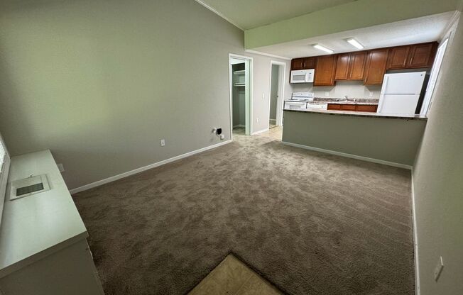 1 bed, 1 bath, 634 sqft, $949, Unit 5619 UD