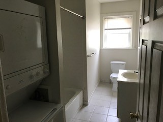 2 beds, 1 bath, $1,200, Unit Apt D