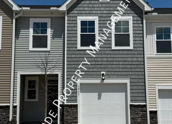 5805 WOODLAWN DR