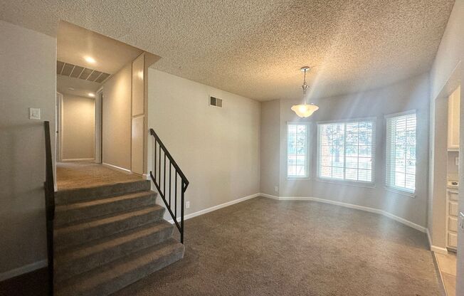 Downstairs, End-Unit 3 Bed 2 Bath Condo in Sunnyvale! Centrally Located!