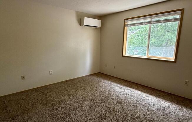 3 beds, 2 baths, 1,513 sqft, $2,200