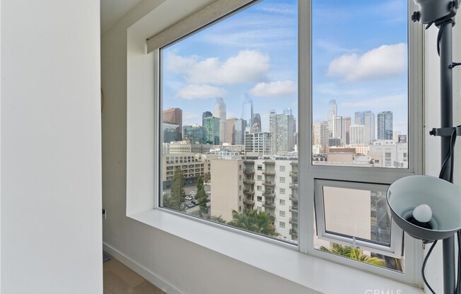 2 beds, 2 baths, 1,353 sqft, $5,500, Unit 1010