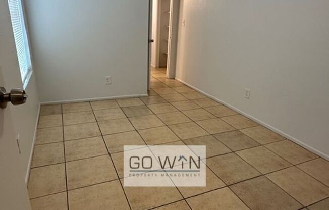 2 beds, 1 bath, $1,250, Unit 157