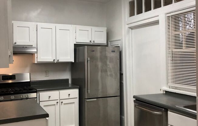 2 beds, 2 baths, 1,350 sqft, $2,600, Unit 934-10