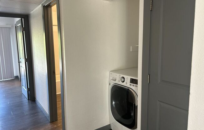 2 beds, 1 bath, 920 sqft, $3,135, Unit A101