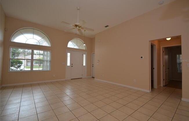 14 BUNKER KNLS LN