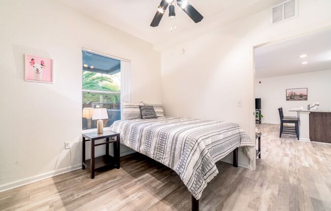 4 beds, 4 baths, 1,609 sqft, $799