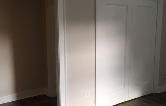 Studio, 1 bath, 400 sqft, $1,150, Unit 01 - 016