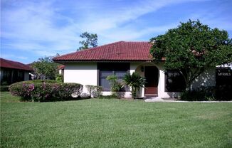 Charming 2 Bed/ 2 Bath Spanish-Style Villa in Poinciana Villages!!!