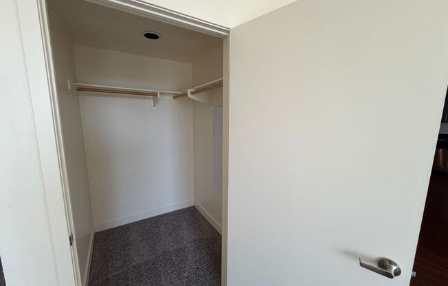 2 beds, 2 baths, 890 sqft, $2,600, Unit 322