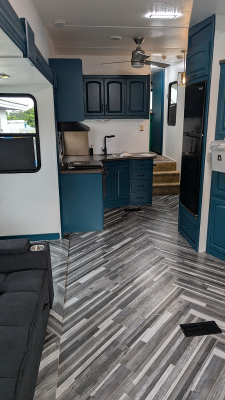 311 E DR