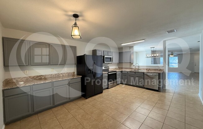 4240 HUNTERS CRK DR