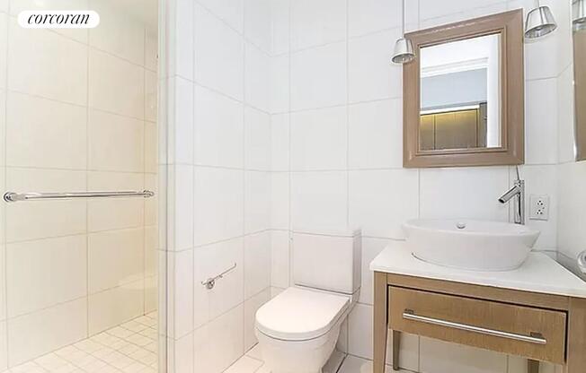Studio, 1 bath, $3,650, Unit 8I