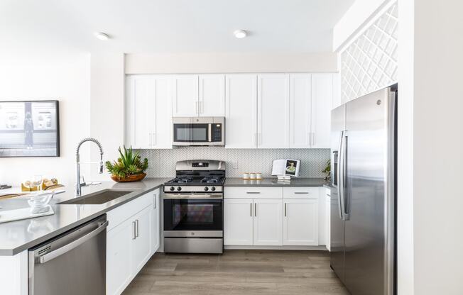 Kitchen With New Appliances at Station Bay, South Amboy, NJ, 08879