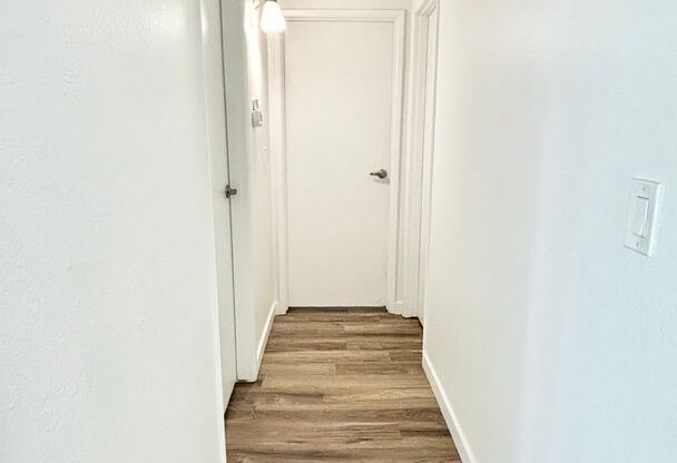 2 beds, 2 baths, 833 sqft, $1,750, Unit 211
