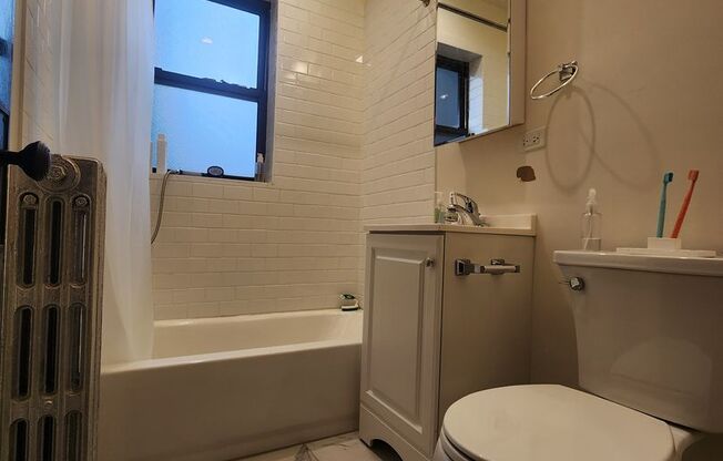 Studio, 1 bath, 450 sqft, $1,295, Unit 106