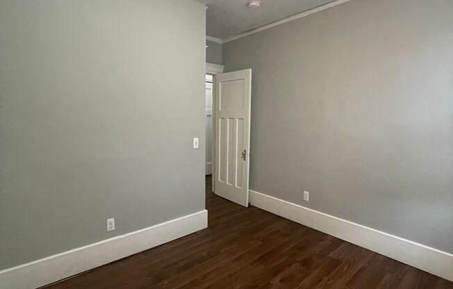 3 beds, 1 bath, 764 sqft, $1,795, Unit 6