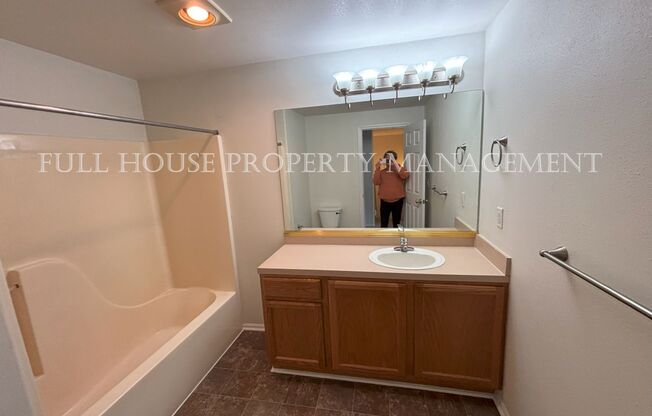 3 beds, 2.5 baths, $1,795