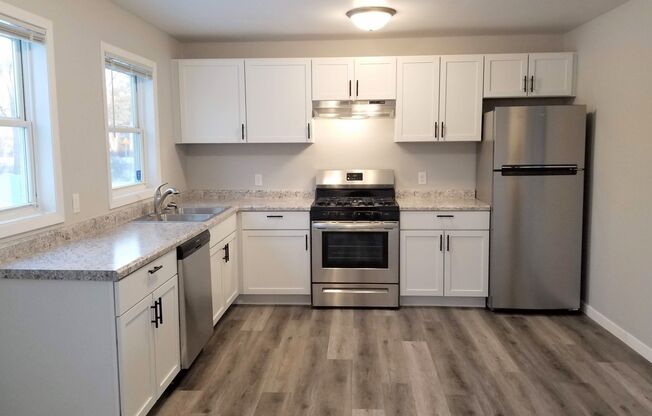 Beautiful Remodeled 2 bedroom Townhome