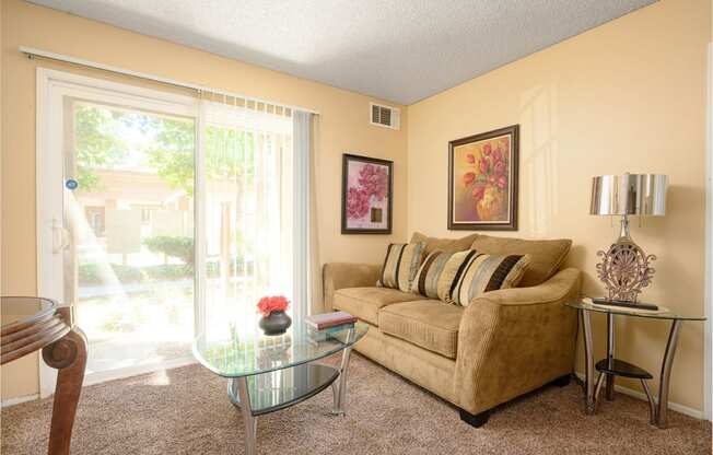 living room, the beautiful alexandria suites at Oak Terrace Senior Apts, Hemet, CA 92543