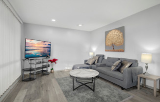 5647 GASTON AVE