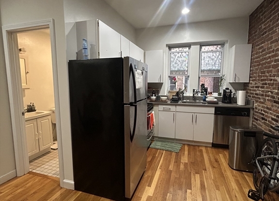 1 bed, 1 bath, $2,675, Unit 3