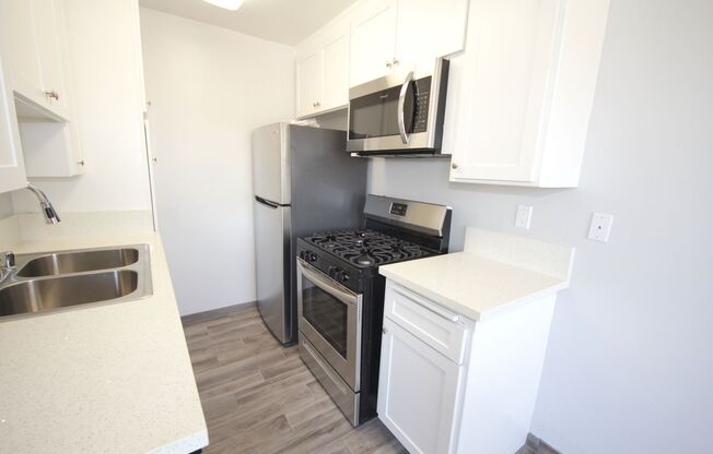 1 bed, 1 bath, $2,295, Unit 35-347