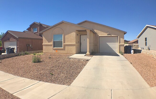 East El Paso 3 bed Refrig A/C