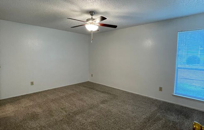 1 bed, 1 bath, 710 sqft, $870, Unit 184