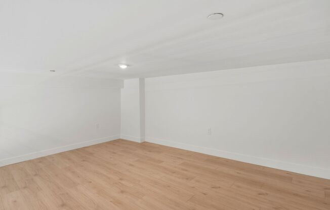 Studio, 1 bath, 571 sqft, $1,845, Unit 201-B