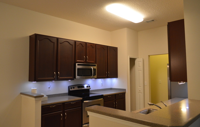 2 beds, 2 baths, $1,595