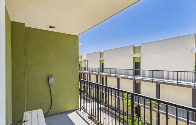 2 beds, 2 baths, $3,045, Unit 301